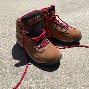 Columbia Newton Ridge Apmed WP BL4552-286 Hiking Women's Boots Red Size 8